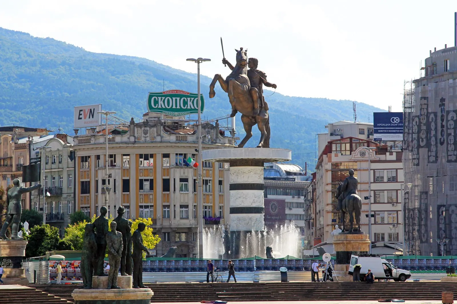 alexander the great statue skopje