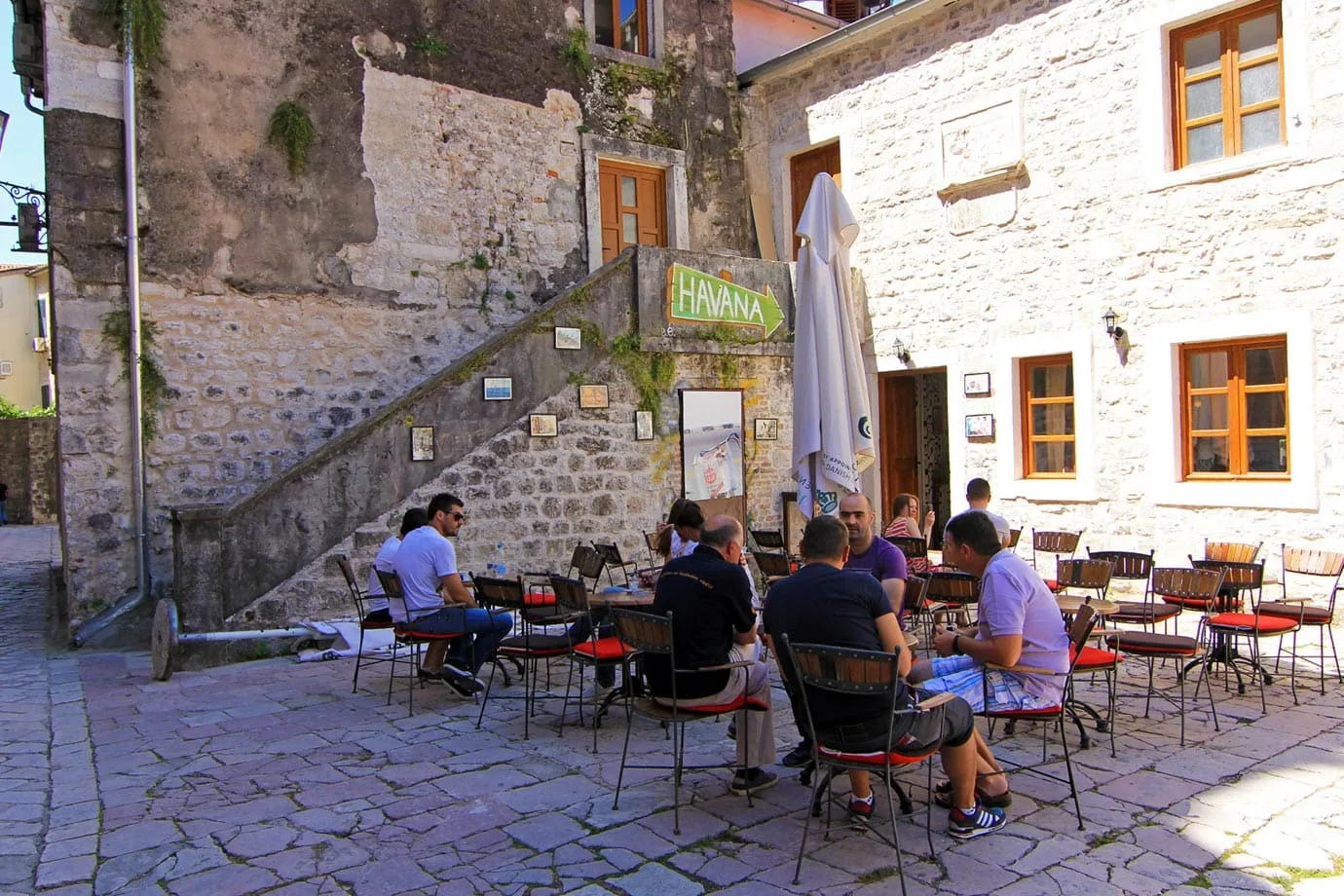 Havana, one of the best bars in Old Town