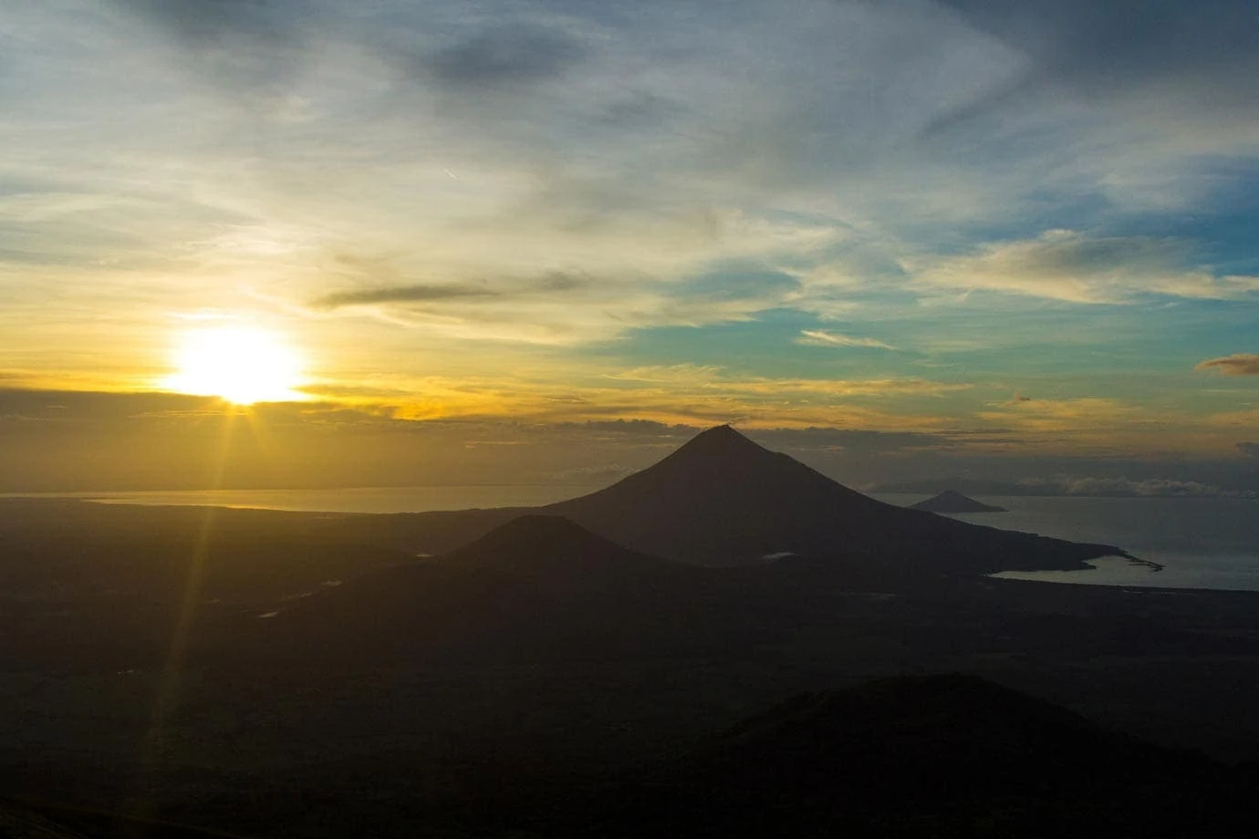 volcano boarding in nicaragua