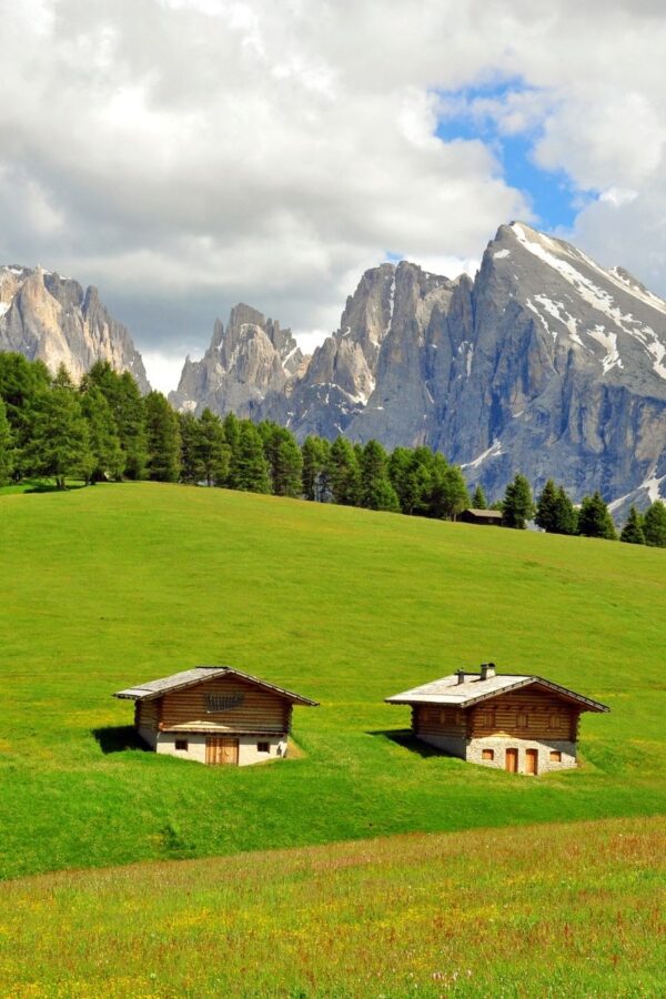 Summer Holidays in the Alps The 4 BEST Summer Alpine Resorts (2024)