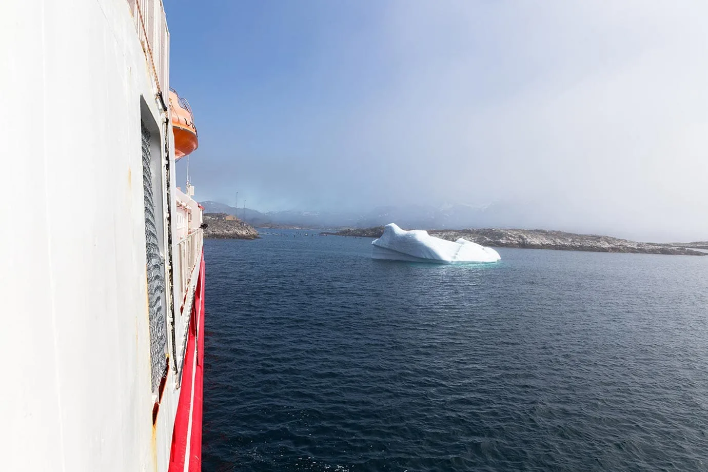 Icebergs on the Arctic Umiaq Line