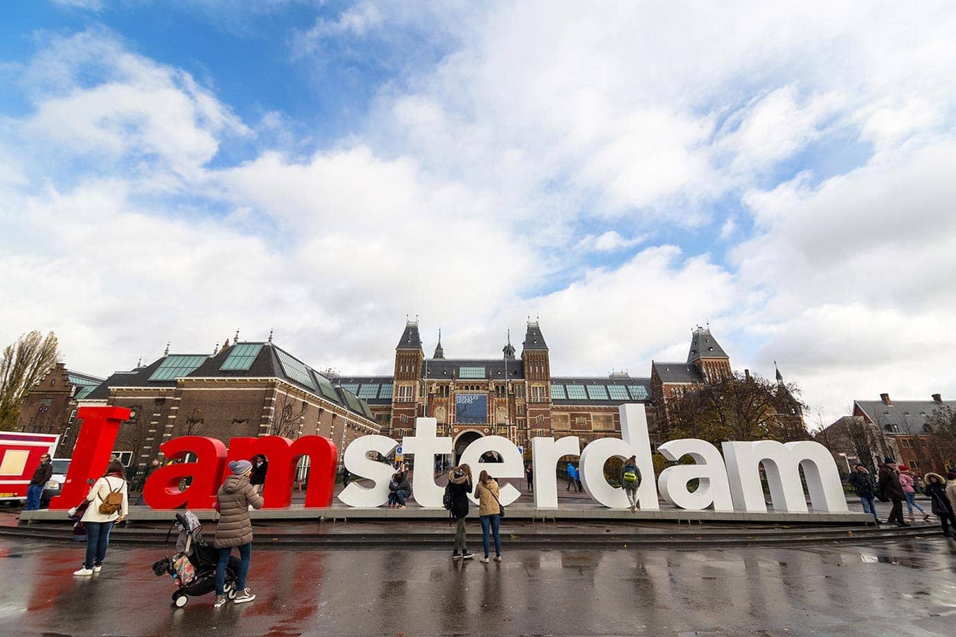 what to do in amsterdam when it rains