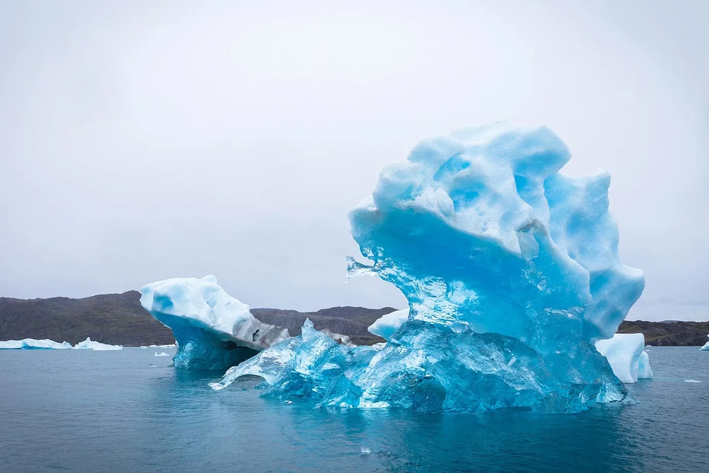 Colourless iceberg