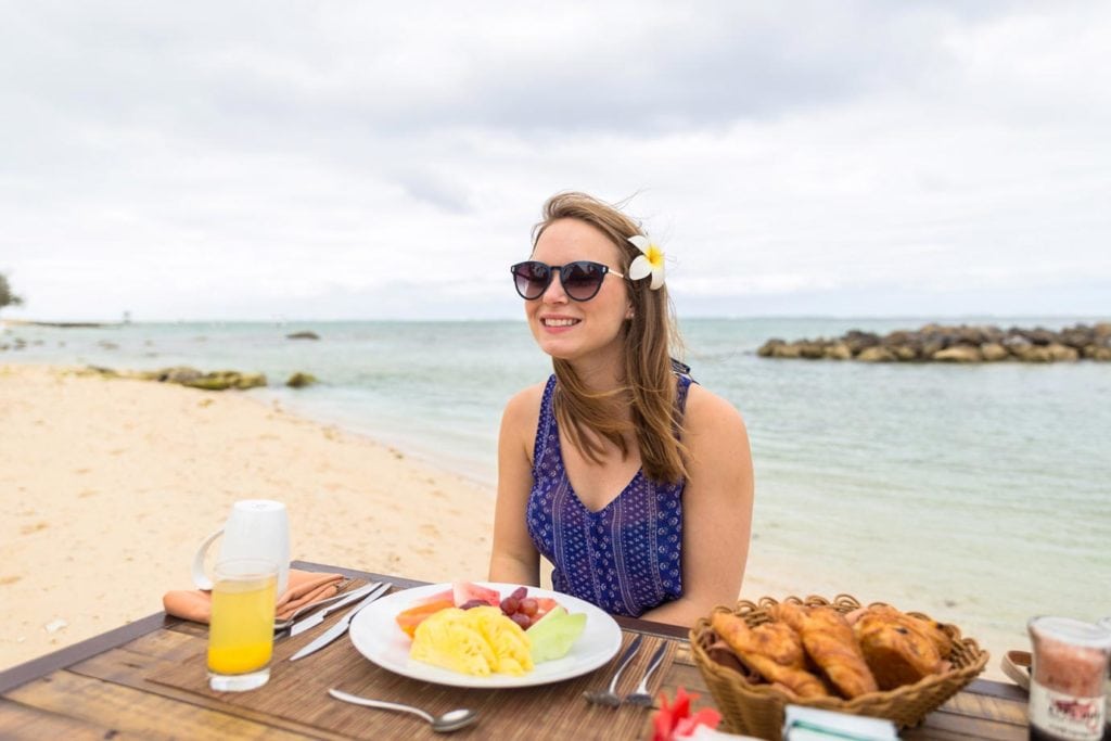 Breakfast on the beach at Heritage le Telfair