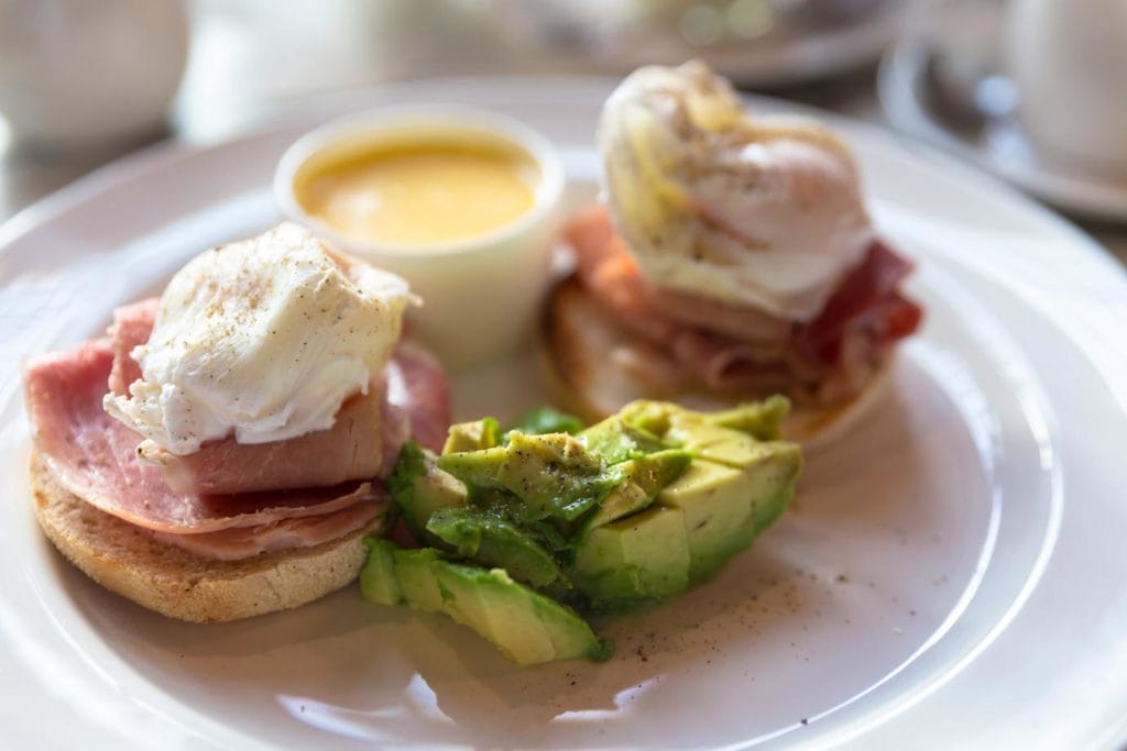 Breakfast at the Lygon Arms