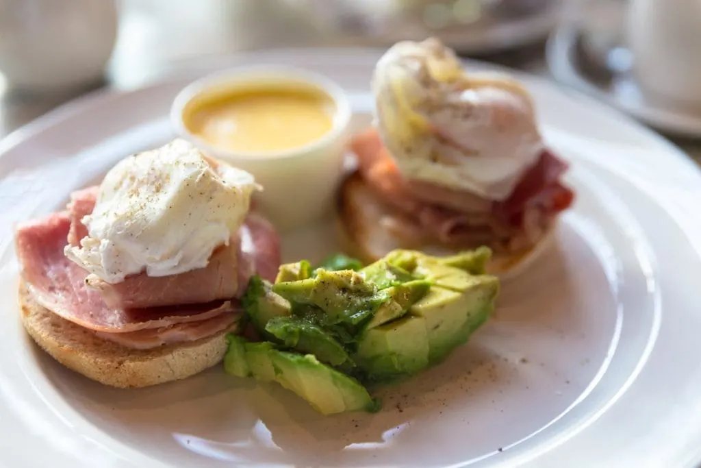 Breakfast at the Lygon Arms