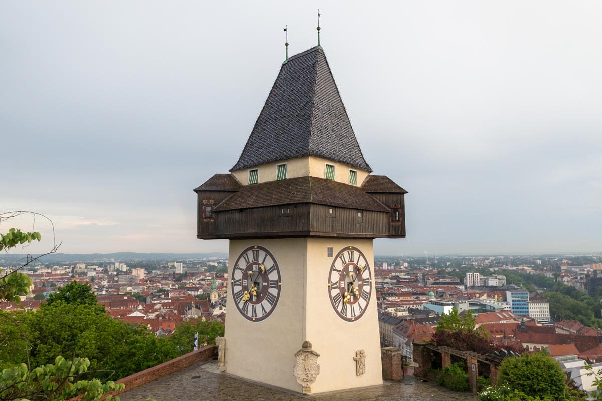 clock tower graz 