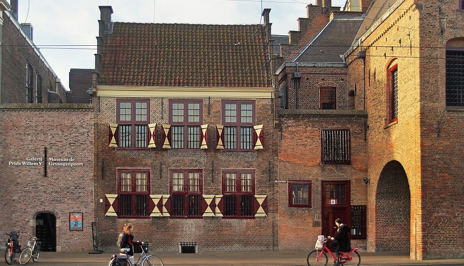 prison gate museum hague