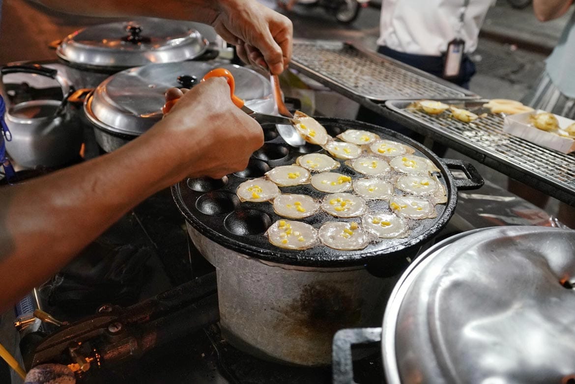 eating in bangkok