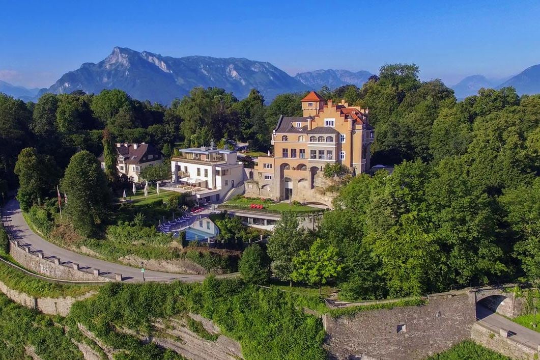 hotel schloss mönchstein