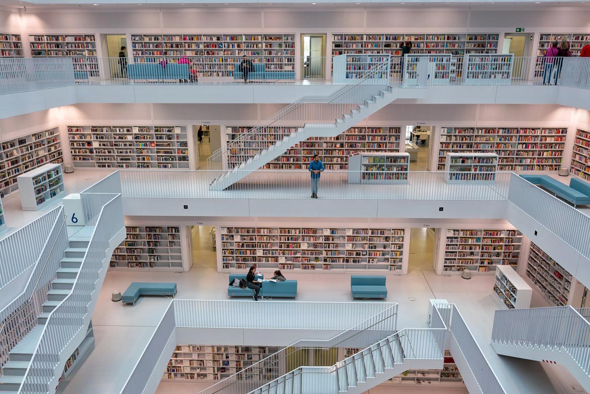Stadtbibliothek Stuttgart (Stuttgart Library) .
