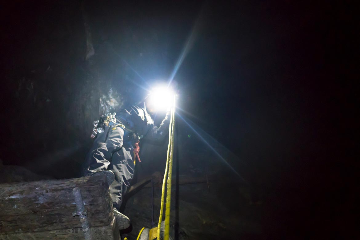 abseiling at go below