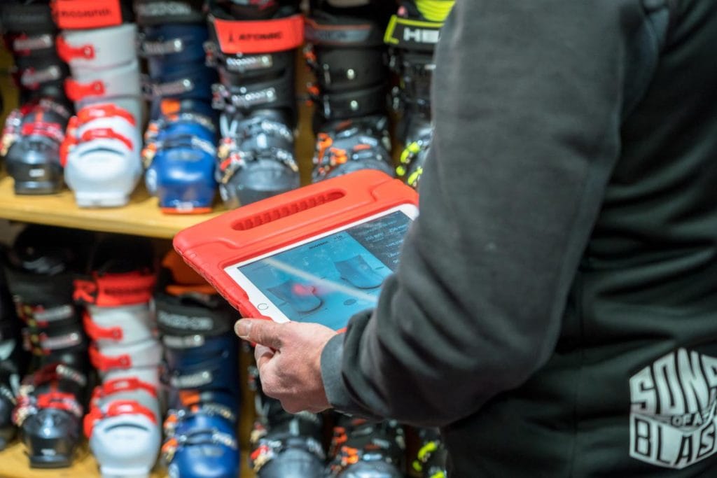 Guide to Ski Hire in Val Thorens (Plus Intersport Discount Code!)