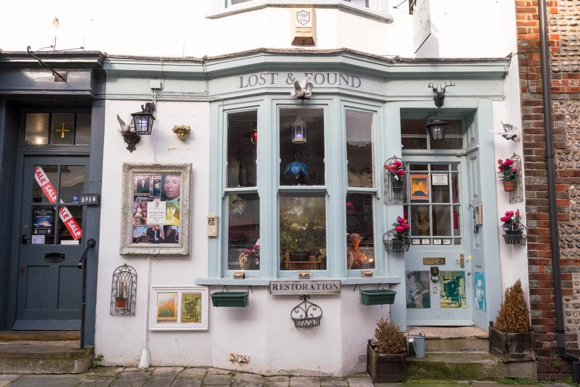 shops in arundel