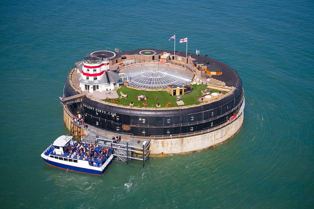 quirky accommodation uk