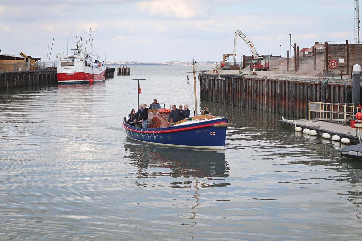 whitstable bay boat tour