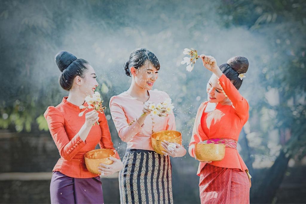 songkran holiday