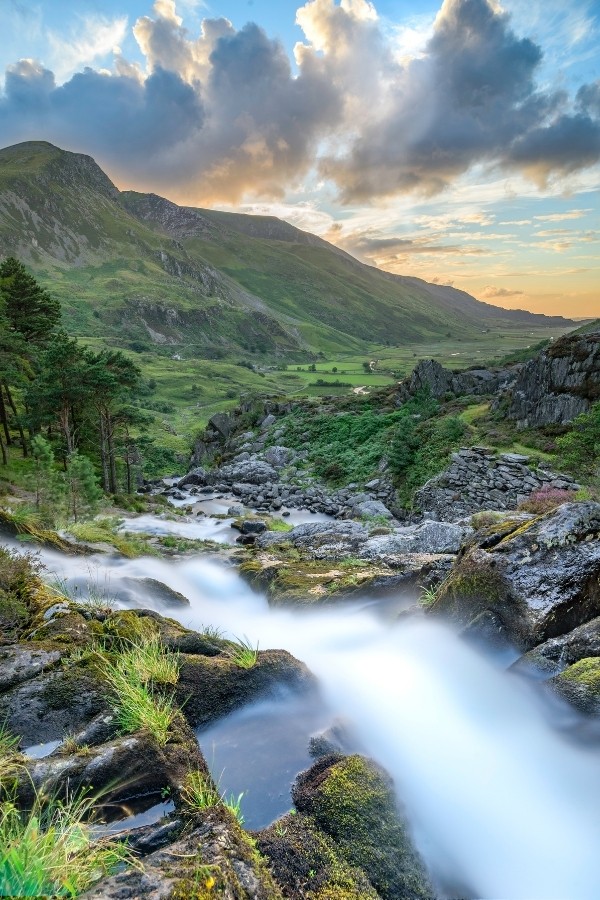 hiking in wales