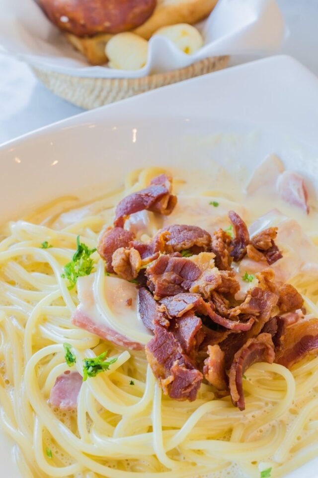 What to Eat in Rome, Italy (2022 Food Guide)