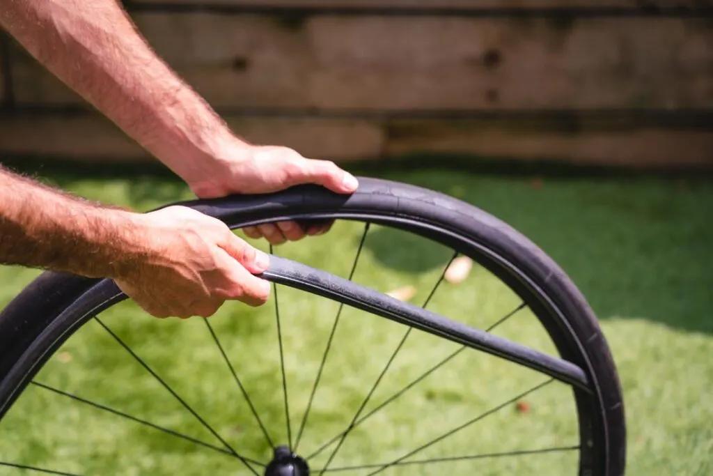 changing a road bike tire