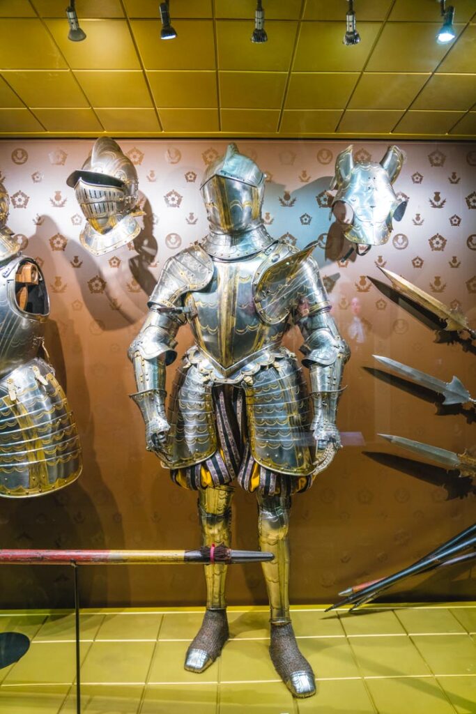 things to do at the tower of london