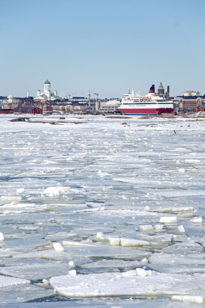 weather in helsinki in winter