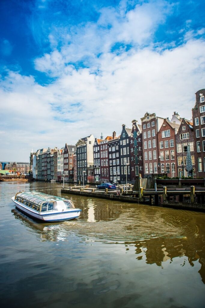 canal cruise amsterdam