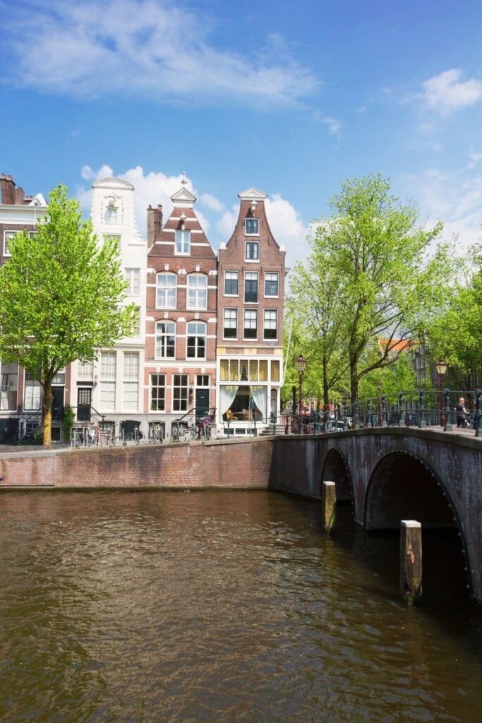 what to do in amsterdam when the sun is out