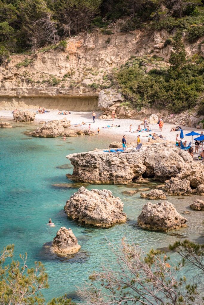 anthony quinn bay