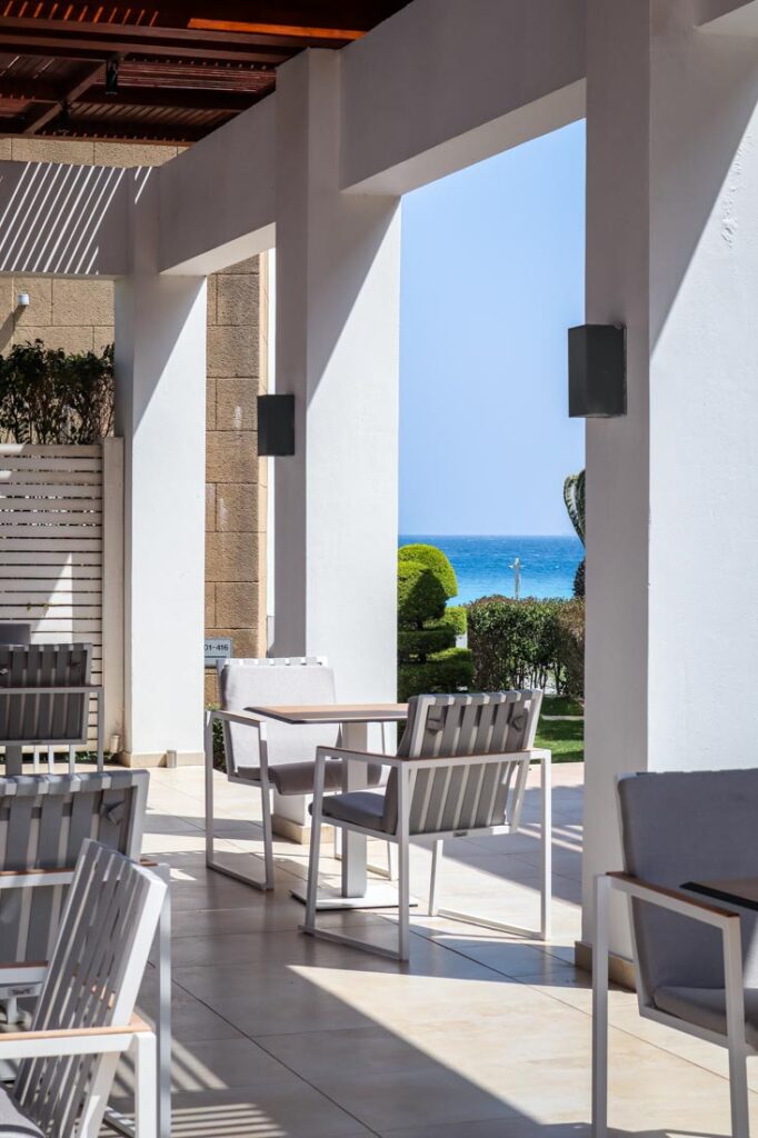 rhodes hotel review