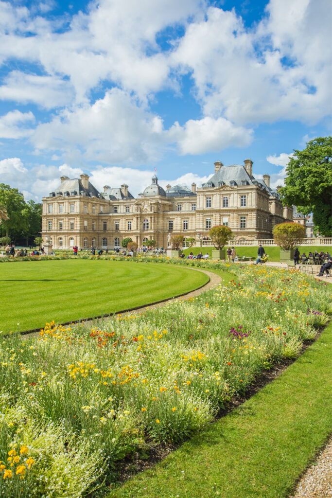 places to visit in paris