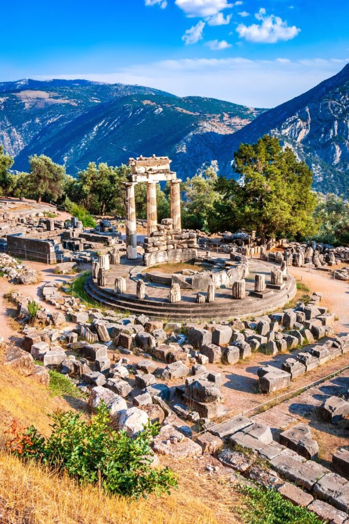 delphi day trips from athens