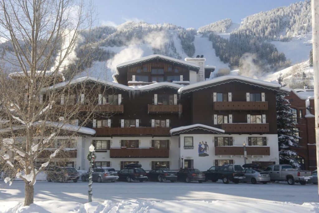 chalet aspen 1