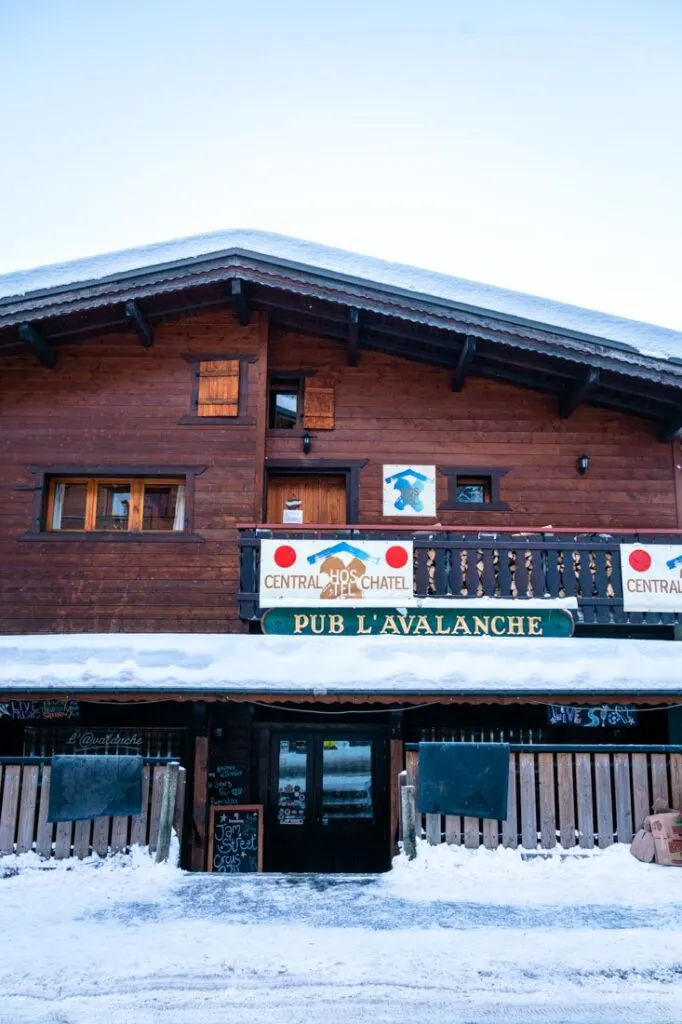 the avalanche pub