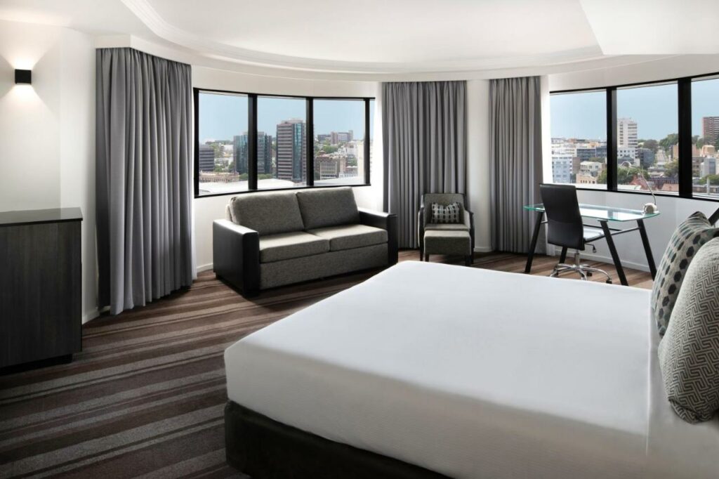 Mercure Sydney 2