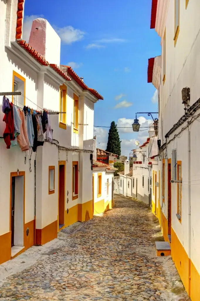evora
