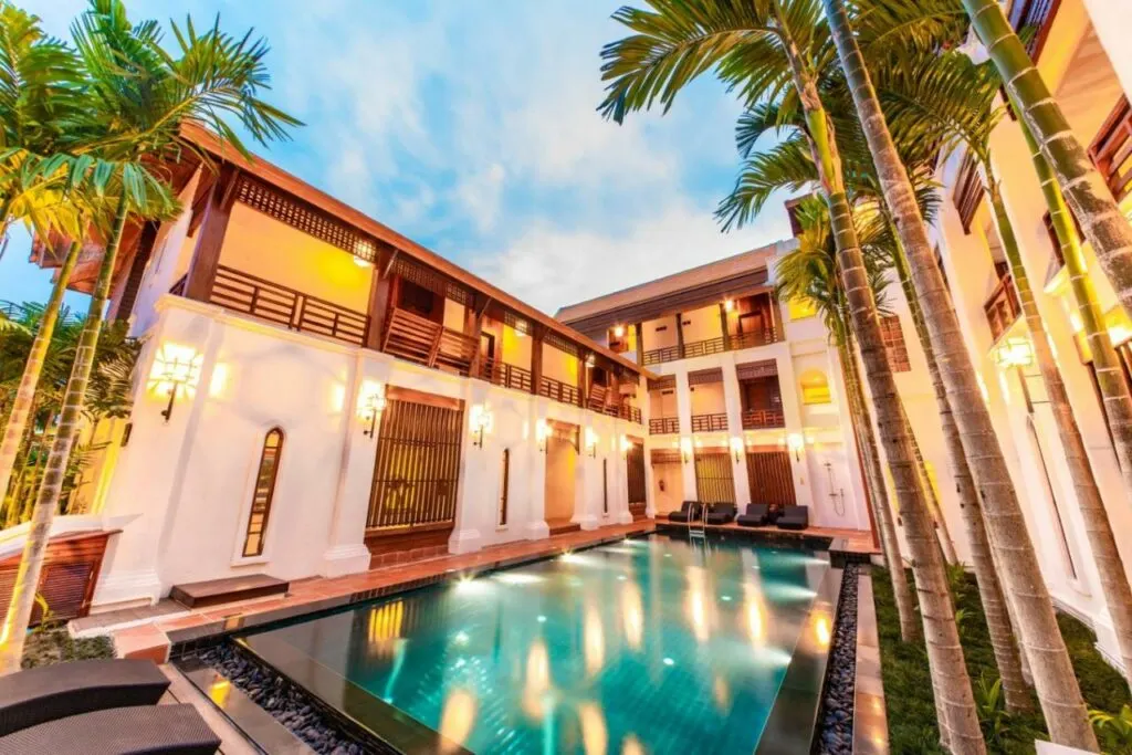 best luxury hotels in chiang mai