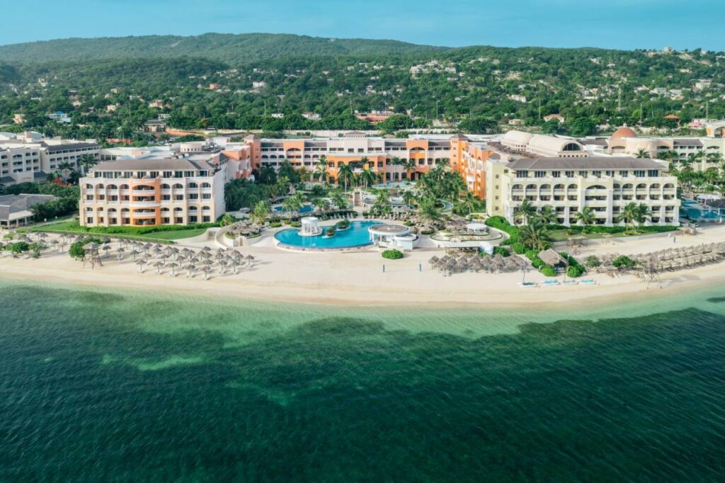Iberostar Selection Rose Hall Suites 1