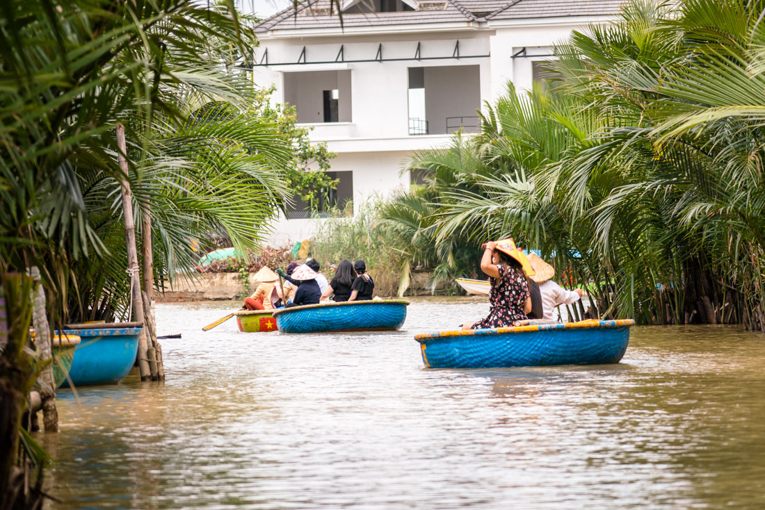 basket boat tour hoi an