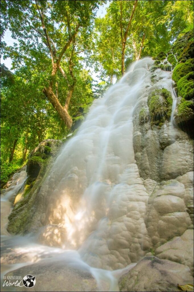 bua thong waterfalls