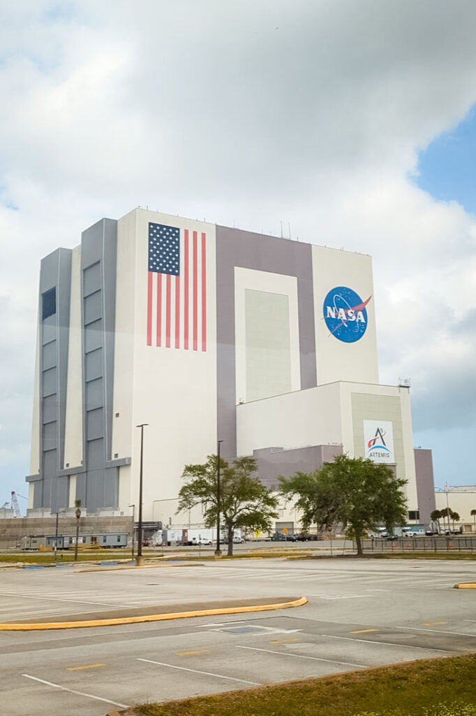 vehicle assembly building