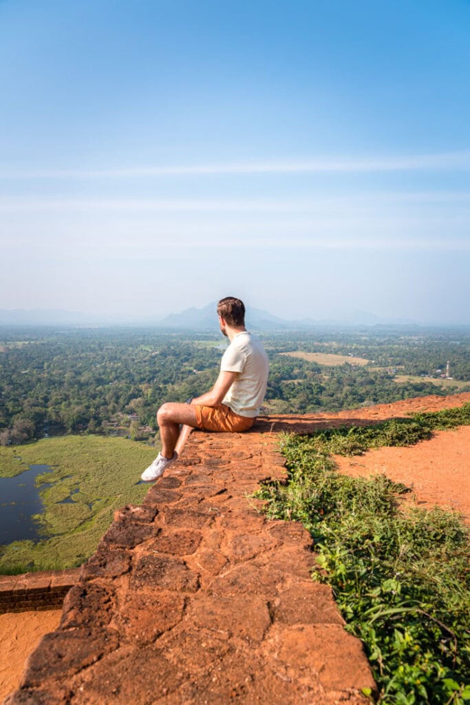 climbing sigiriya