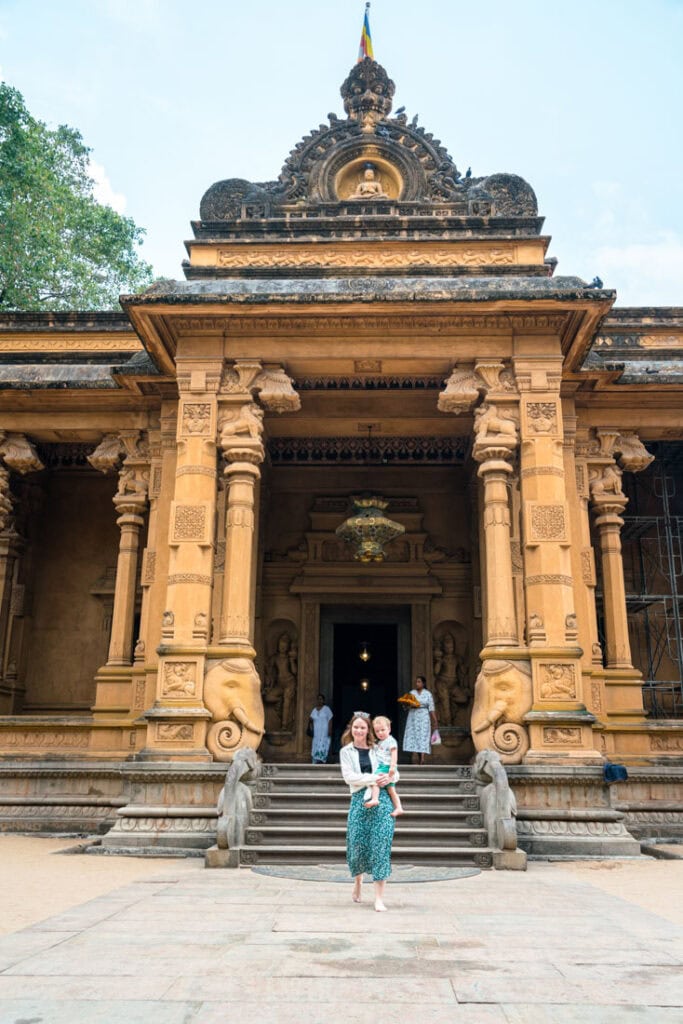 kelaniya temple
