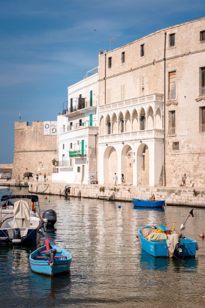 boats in monopoli