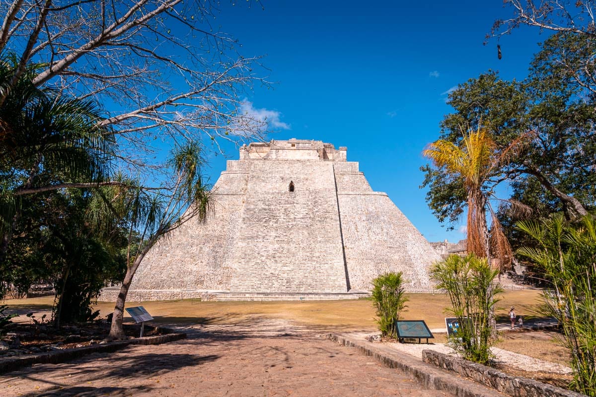 guide to uxmal