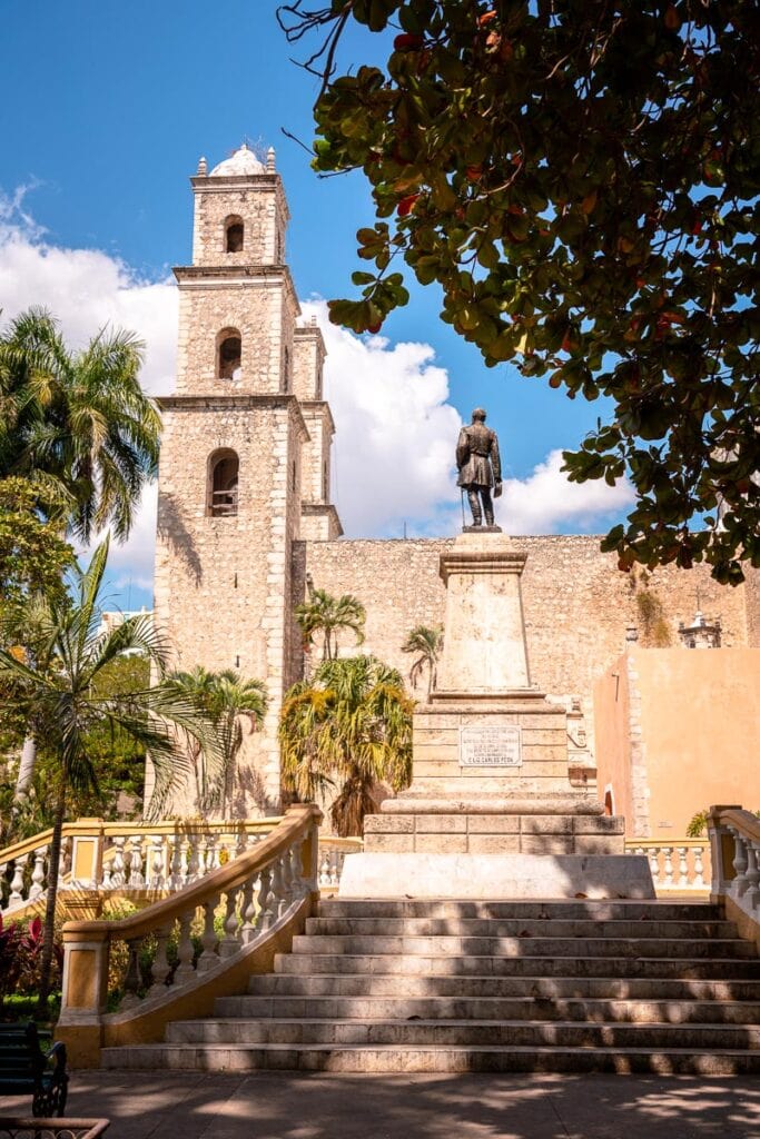 small square in merida