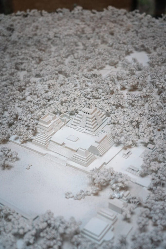 outline of edzna ruins