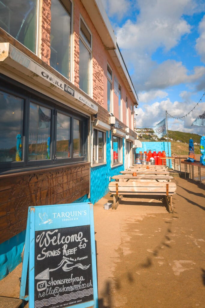 outside of stones reef in praa sands