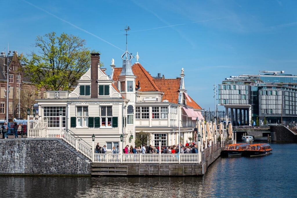 walking in amsterdam