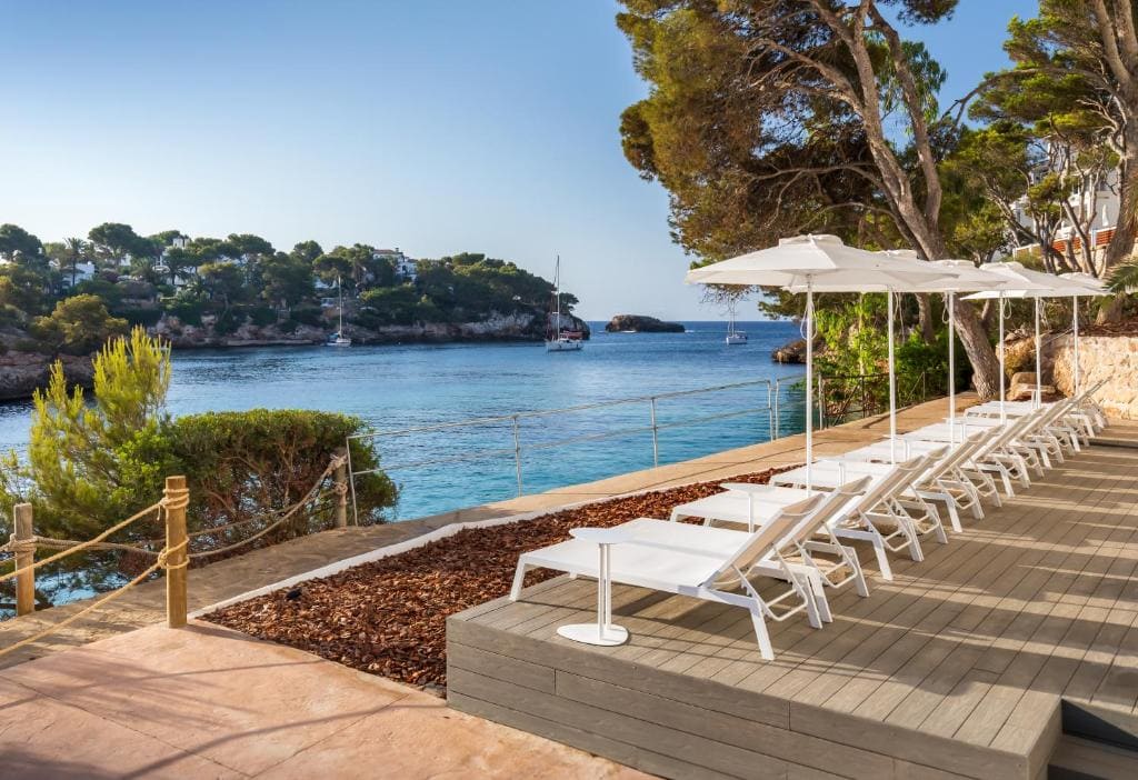 where to stay in cala dor